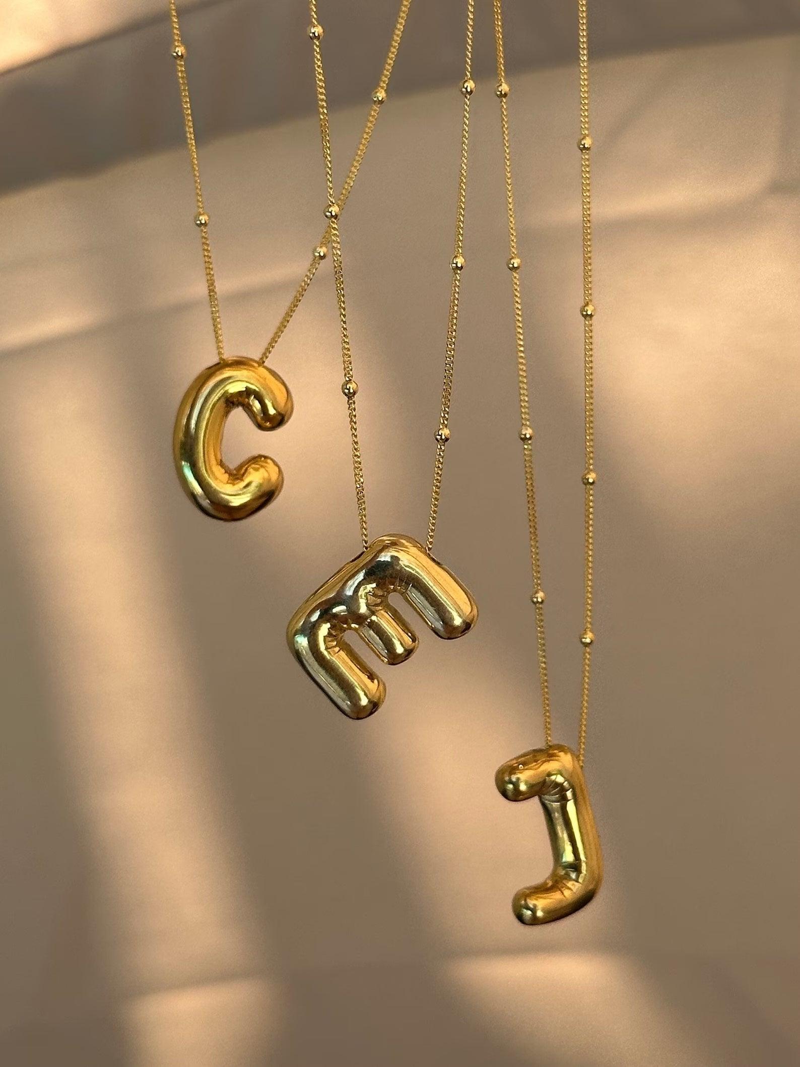 Pendentif Alphabet ballon plaqué or - 18 carats - CentralFlows